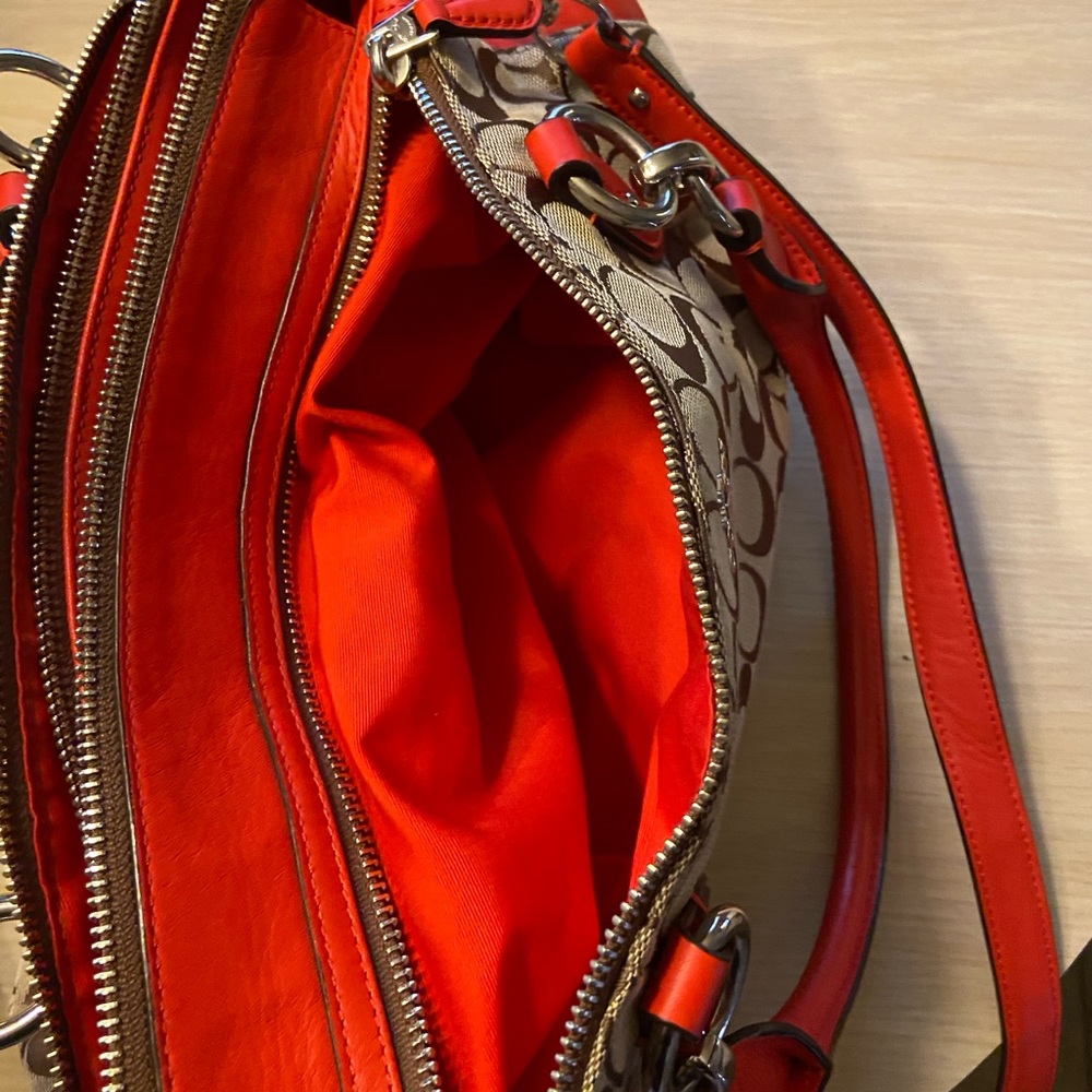 Authentic Coach bag - Picture 3 of 7